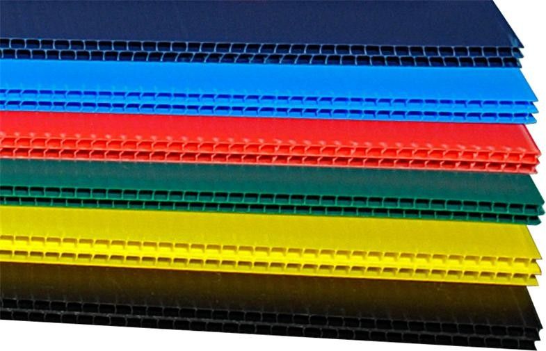 Tấm nhựa Danpla là gì